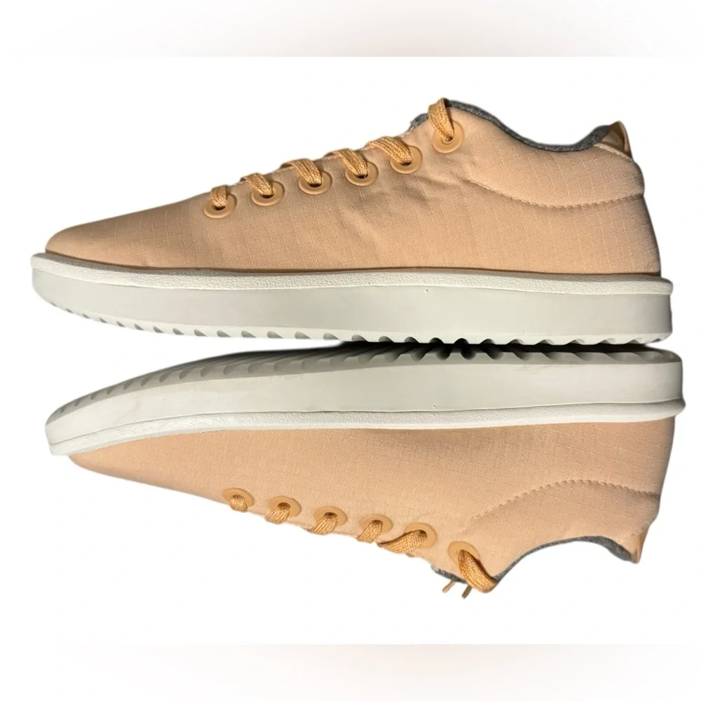All birds woman’s wool piper sneaker size 7